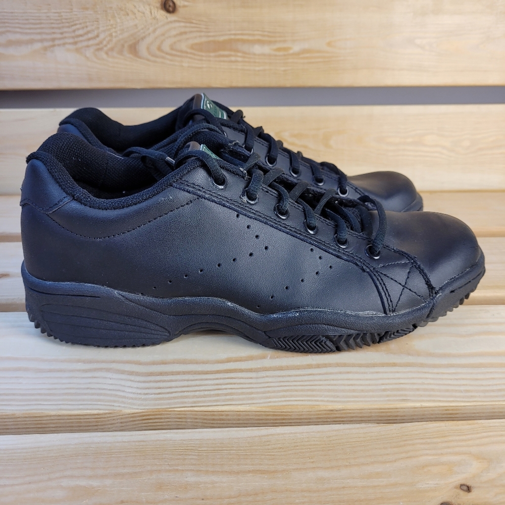 Brooks slip resistant shoes men size 7